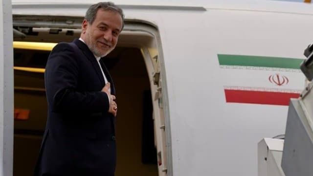 عراقچی راهی ایتالیا شد