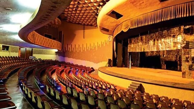 یکه‌تازی نمایش «کالیگولا» روی صحنه