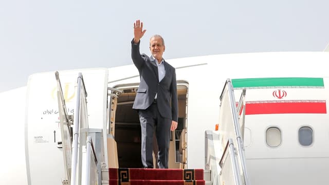 پزشکیان عازم باکو شد